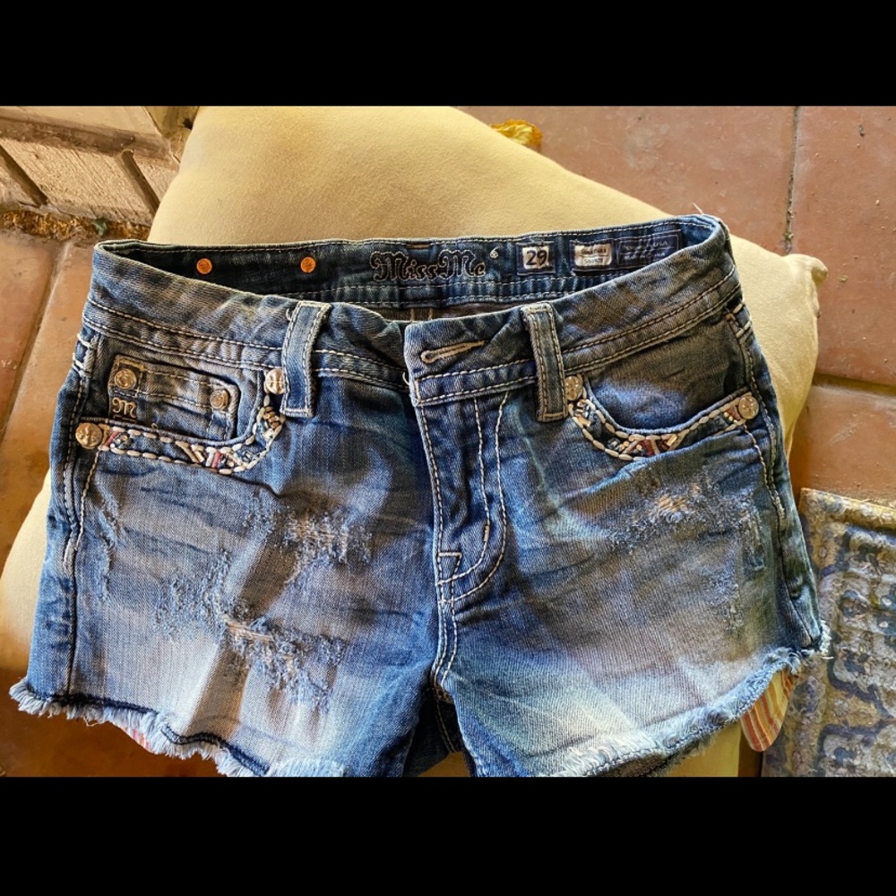 Miss Me shorts size 29